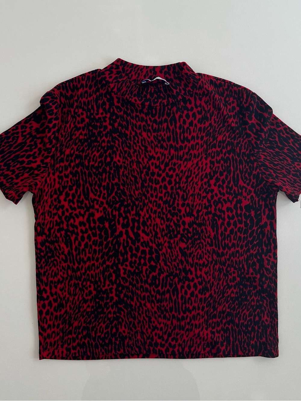Zara Red and Black Leopard Print Short Sleeve Tee